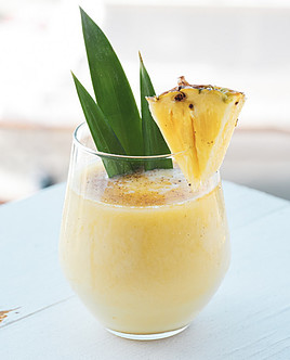 Image photo: a yellow mellow tropical smoothie