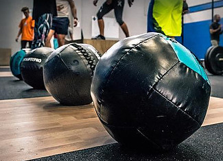 30-Minute Best Medicine Ball Workout For Weight Loss