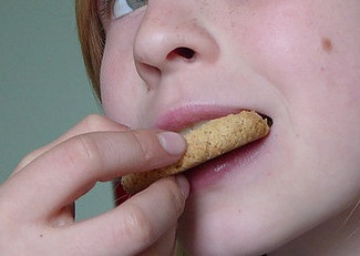 Chewing Food And Spitting It Out - Losing Weight Method?